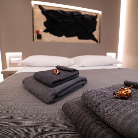 Hotel Lucrino 45 By Ale Roma Exterior foto